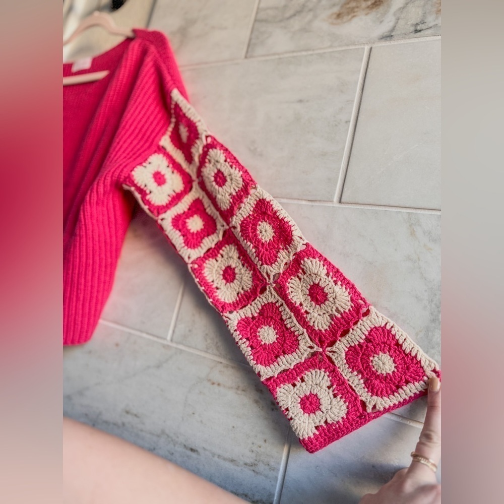 Pink Lily Fuchsia Crewneck Sweater with Crochet-Pattern Balloon Sleeves - Picture 8 of 16